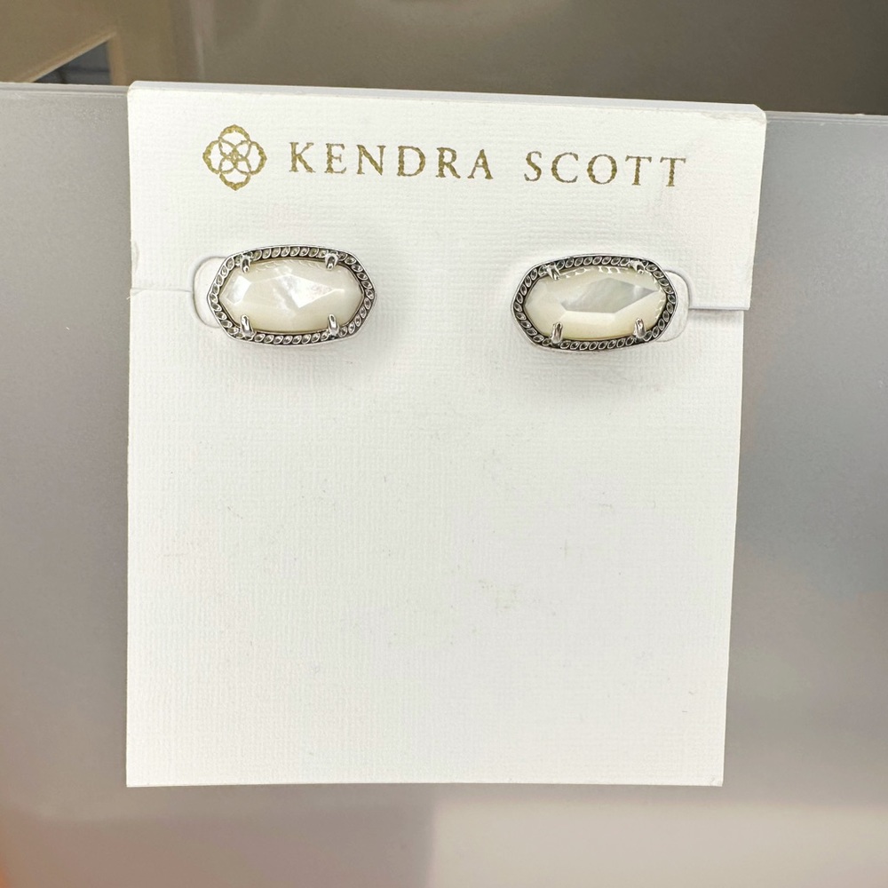 Kendra Scott Ellie Silver Studs in Ivory Mother of Pearl